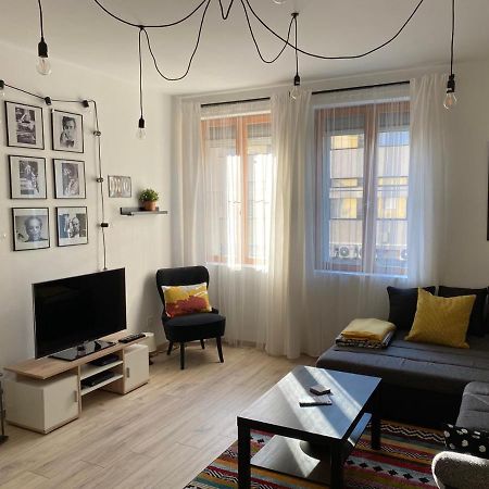 Room Bueno Eger Luaran gambar