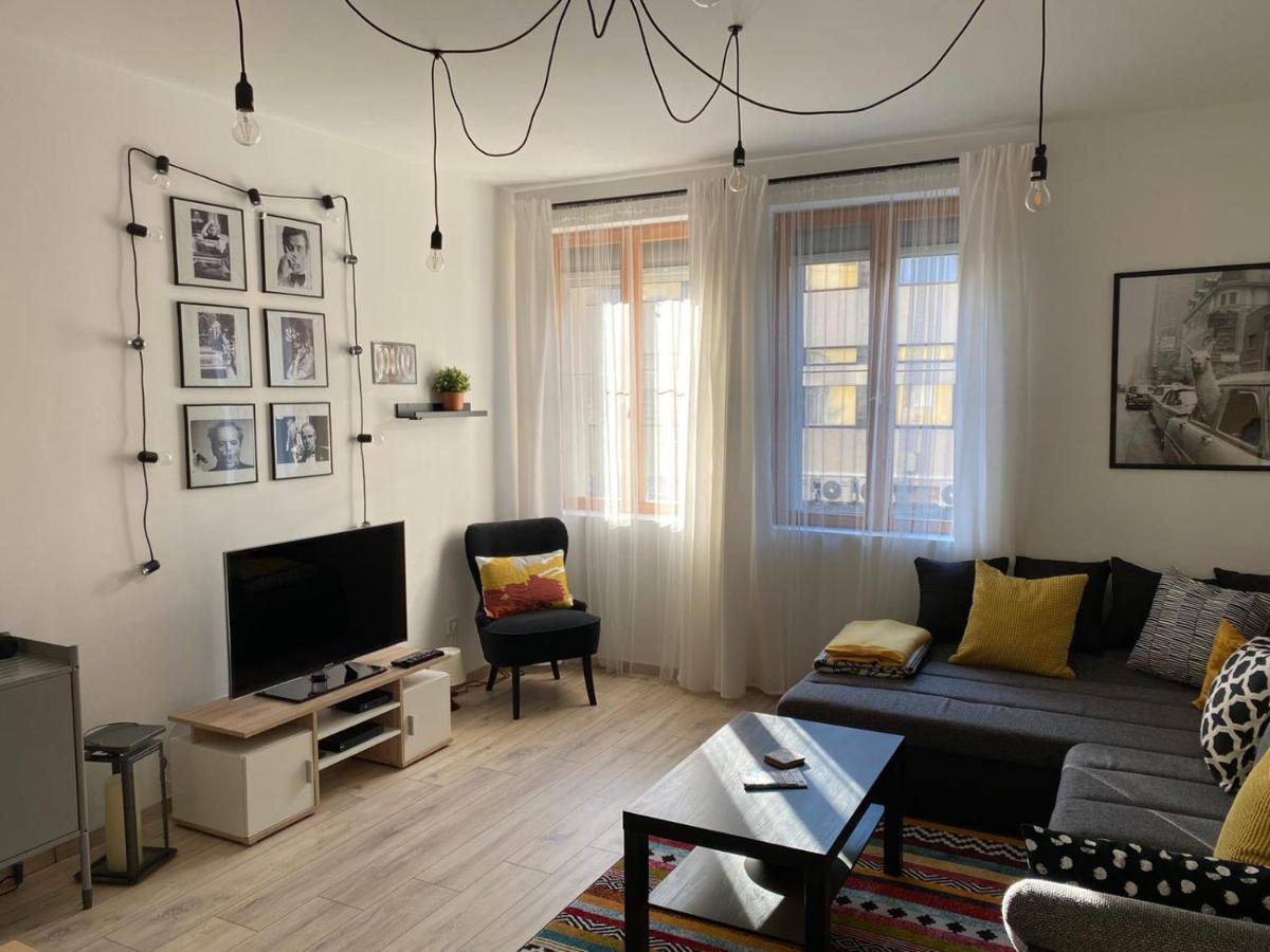 Room Bueno Eger Luaran gambar