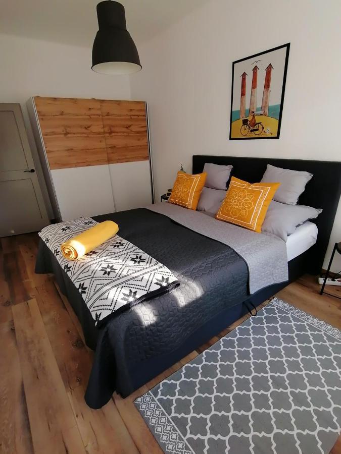 Room Bueno Eger Luaran gambar