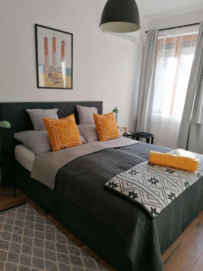Room Bueno Eger Luaran gambar